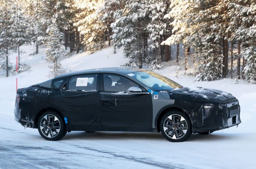 Kia sigue apostando por los sedán... Aunque tendrás que ir a EE.UU. para verlo 18 Motor16 Kia K4 13 Motor16