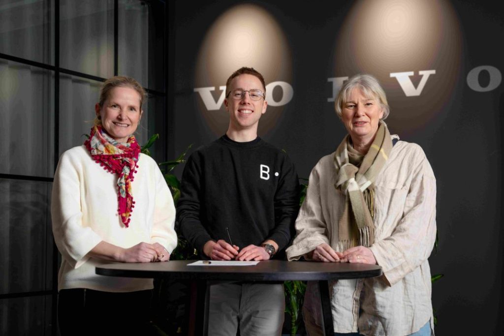 Volvo se pone en vanguardia en la carga rápida del futuro 1 Motor16 L R Ann Sofie Ekberg CEO of the Volvo Cars Tech Fund Dr. Ian Campbell CEO of Breathe Karin Thorn Vice President Propulsion Energy at Volvo Cars Motor16