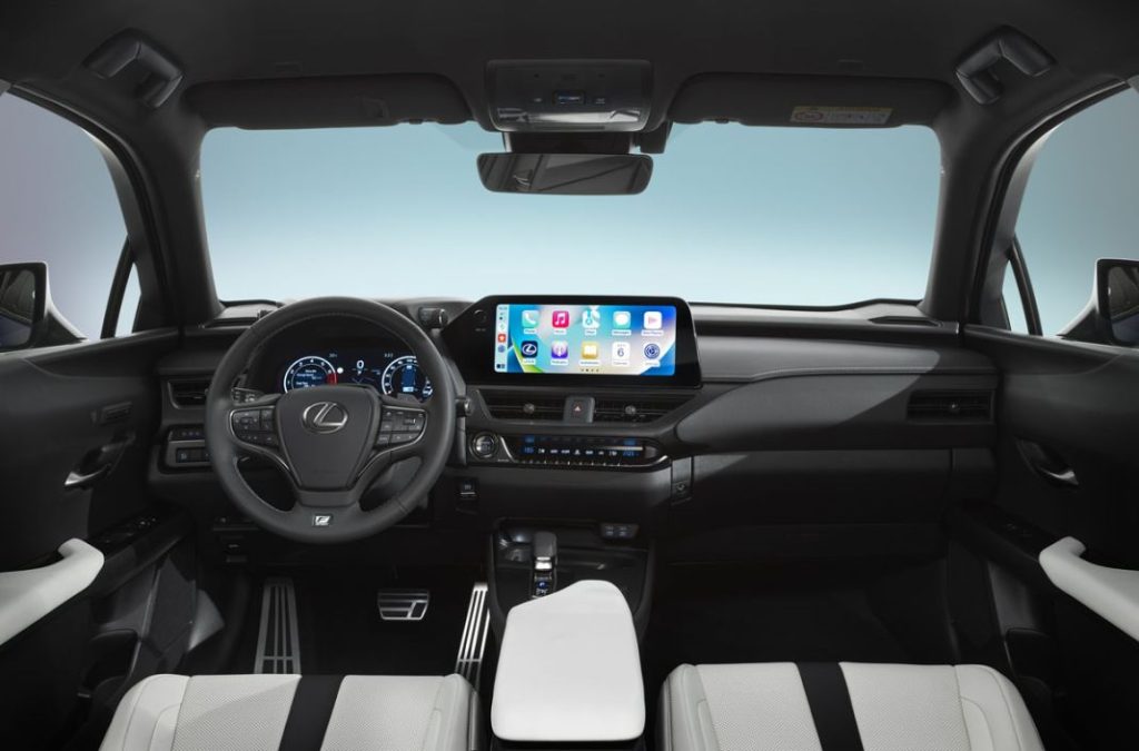 Lexus mejora el UX: más potencia, más distinción y menos consumo 14 Motor16 LEXUS UX 300H 11 Motor16