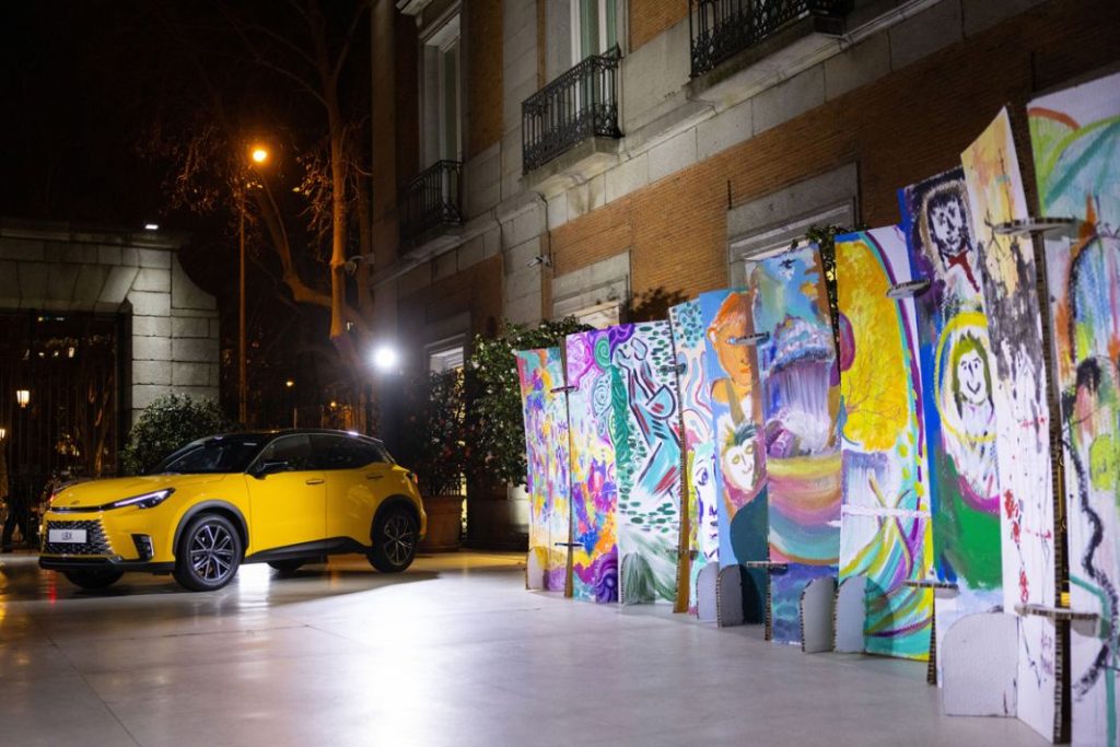 ¿Qué hace un Lexus LBX dentro del Museo Thyssen? 7 Motor16 Lexus Thyssen Intangibles mar248 Motor16
