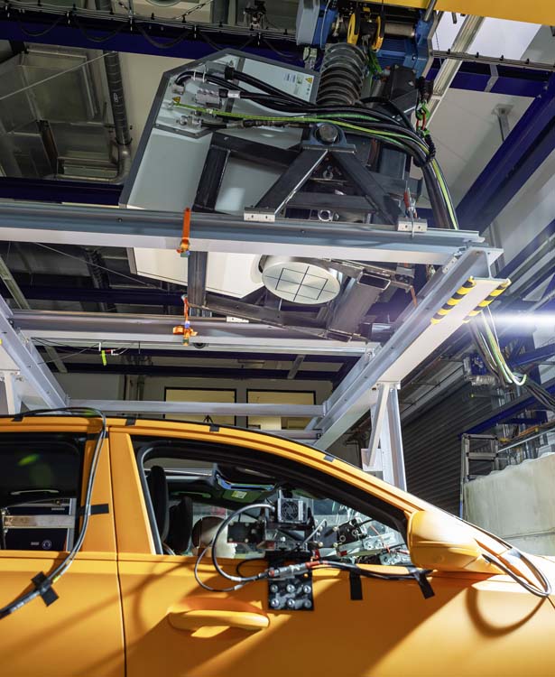 El motivo por el que Mercedes utiliza rayos X en sus pruebas de choque 4 Motor16 Merceces pruebas de choque con Rayos X 2 1 Motor16