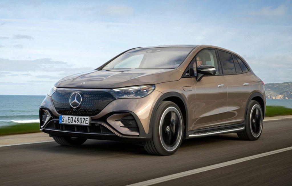 Mercedes Benz EQE SUV Motor16