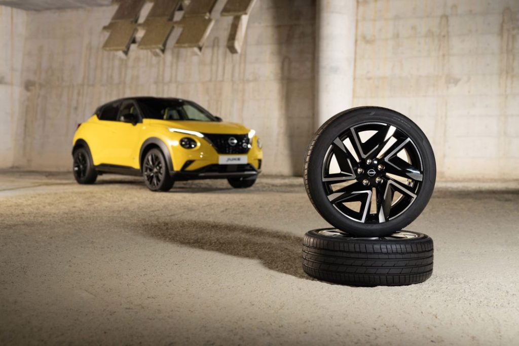 Nissan juke icon hybrid 2024 amarillo 31 Motor16