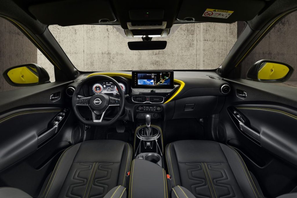 Nissan juke icon hybrid 2024 amarillo 38 Motor16