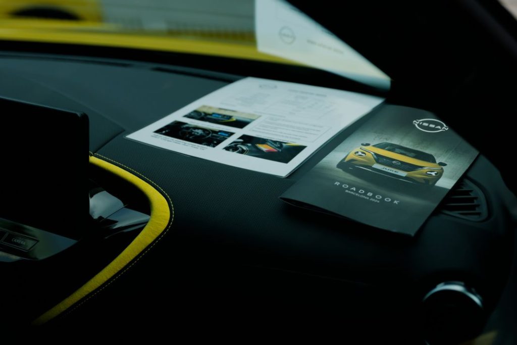 Nissan juke icon hybrid 2024 amarillo 44 Motor16