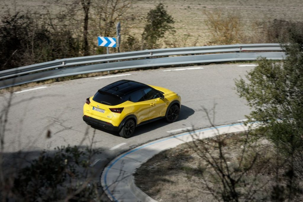 Nissan juke icon hybrid 2024 amarillo 47 Motor16