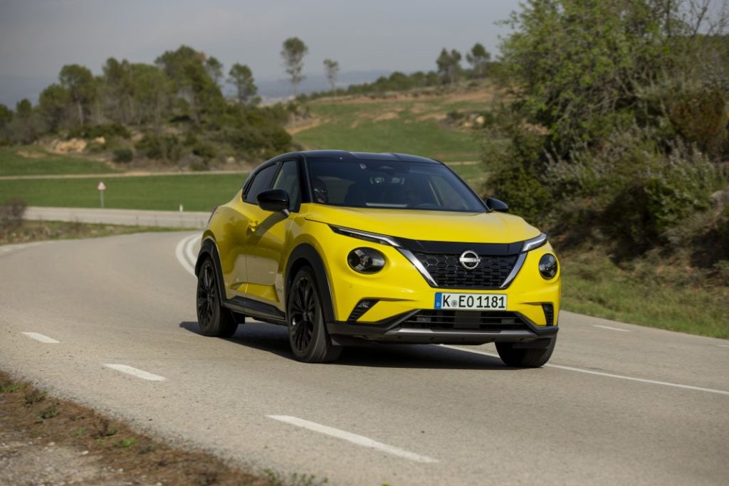 Nissan juke icon hybrid 2024 amarillo 59 Motor16