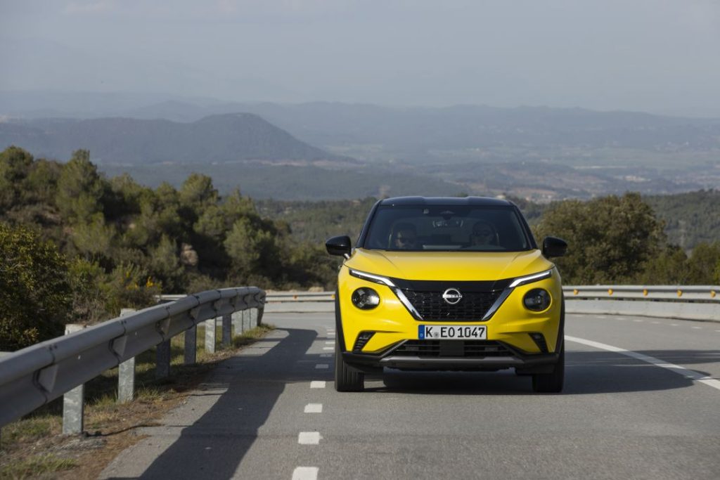 Nissan juke icon hybrid 2024 amarillo 63 Motor16