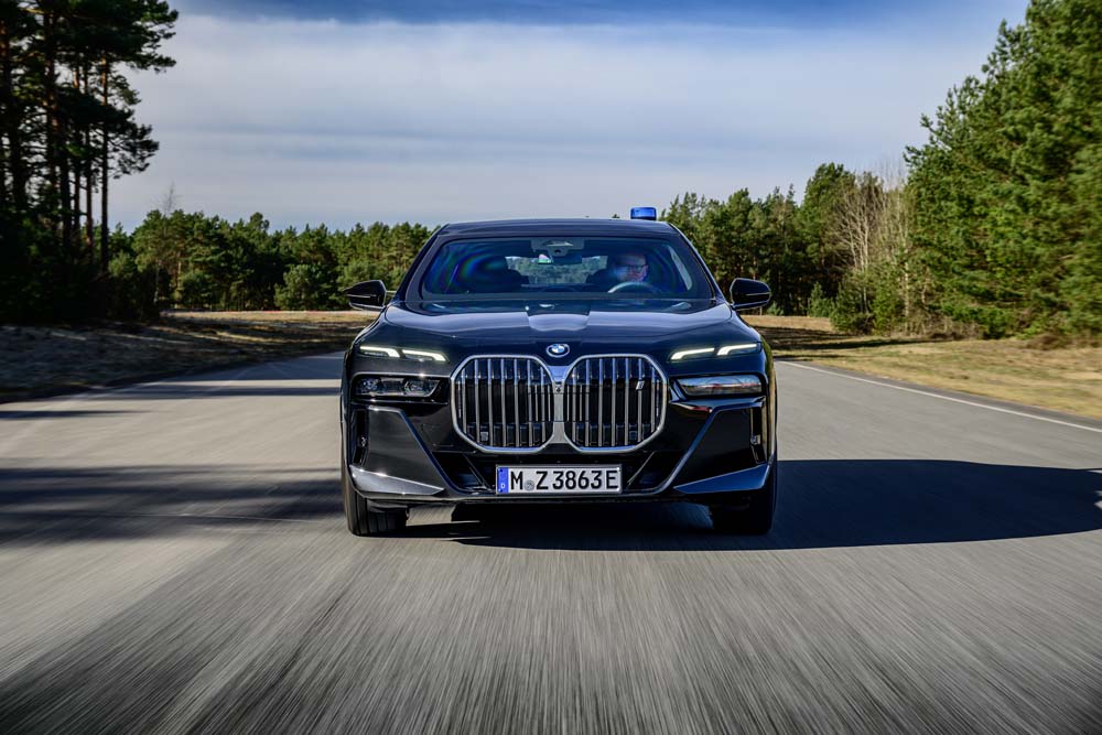 El curso especial de BMW que te convertirá en Bond, James Bond 7 Motor16 P90543740 highRes Motor16