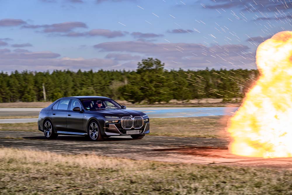 El curso especial de BMW que te convertirá en Bond, James Bond 15 Motor16 P90543774 highRes Motor16