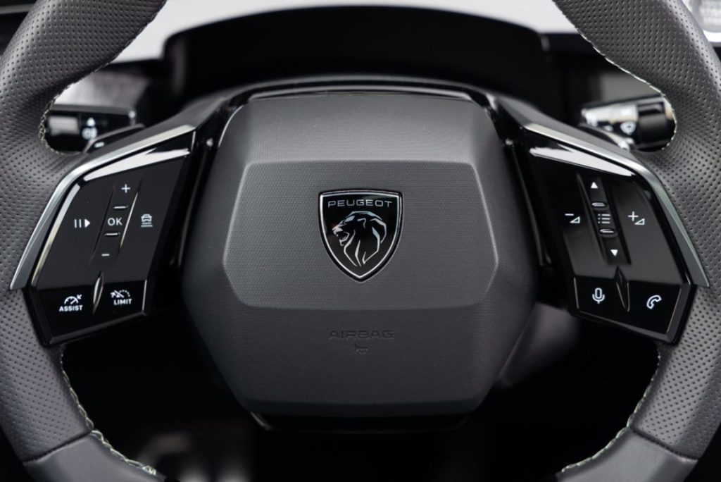 Las 10 claves con las que el Peugeot E-3008 quiere triunfar 6 Motor16 PEUGEOT E3008TESTDRIVE 2402TC042 Motor16