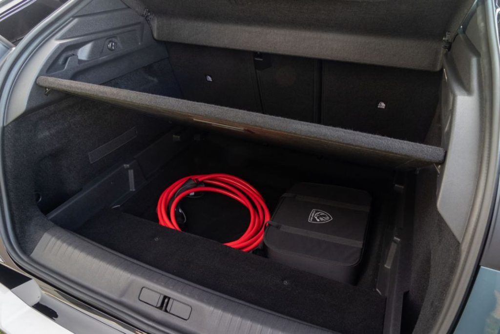 Las 10 claves con las que el Peugeot E-3008 quiere triunfar 2 Motor16 PEUGEOT E3008TESTDRIVE 2402TC075 Motor16