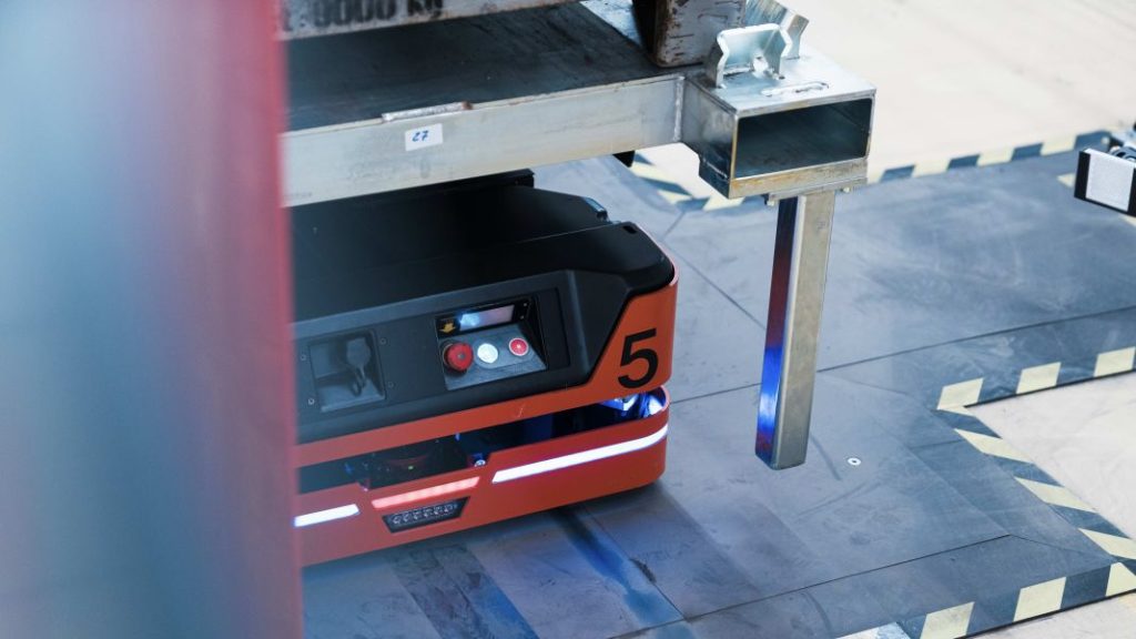 Porsche automatiza la planta de Zuffenhausen para aumentar un 20 % su eficiencia 1 Motor16 Porsche Zuffenhausen (5)