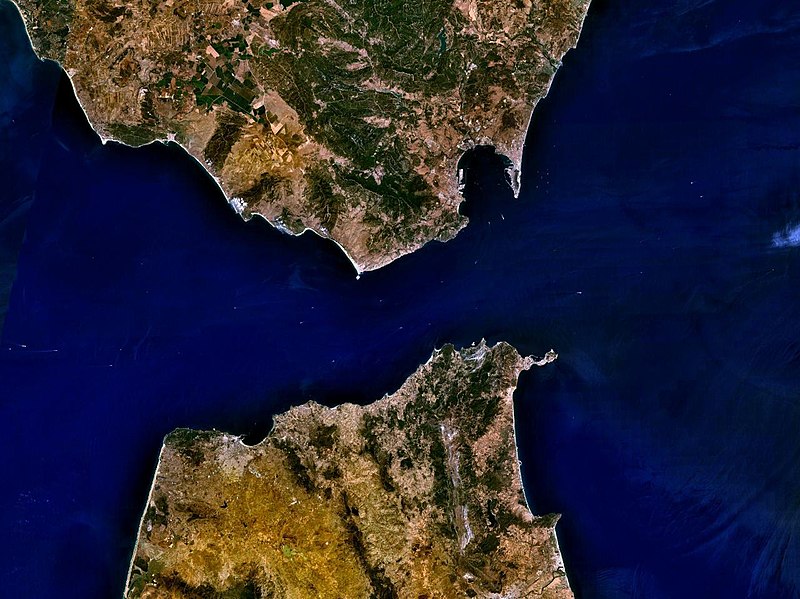 Strait of Gibraltar 5.53940W 35.97279N Motor16