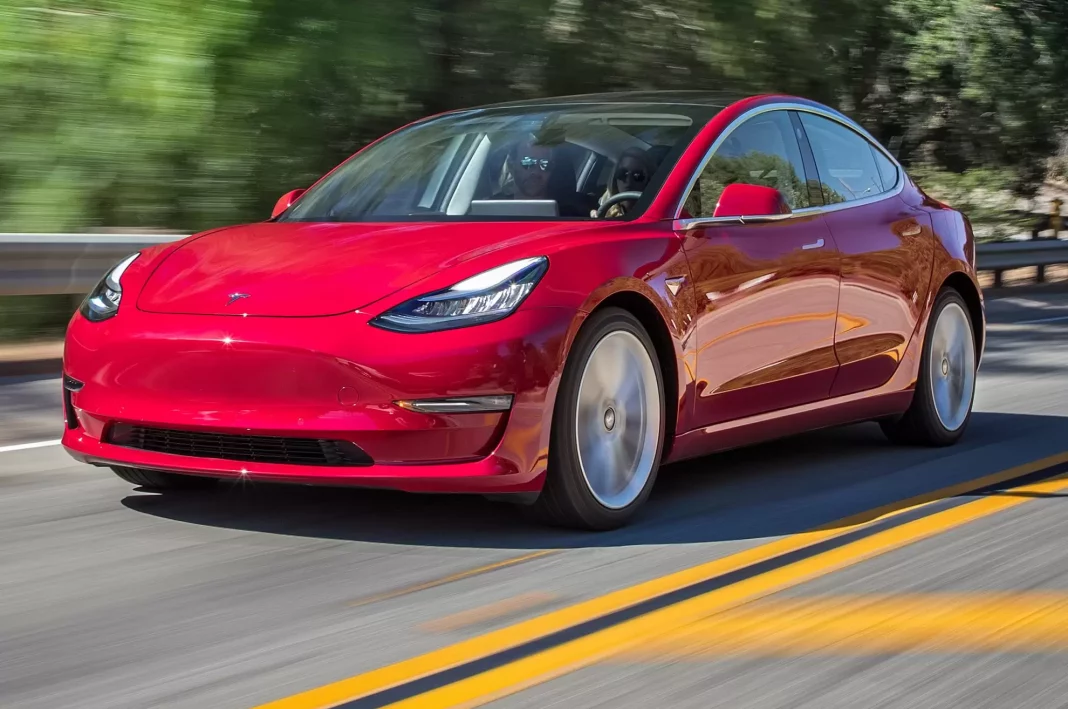 tesla model 3. Se vende más barato en China
