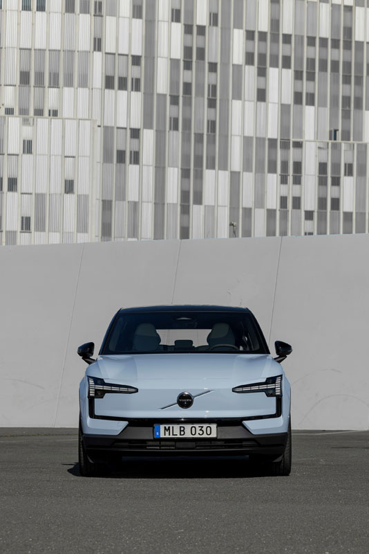 Probamos el Volvo EX30, un eléctrico para romper moldes 42 Motor16 VOLVO EX30 38 Motor16