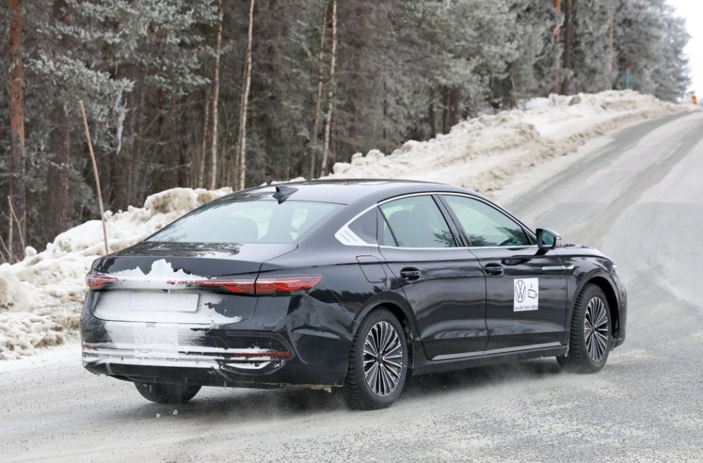 El Volkswagen Jetta 2025 crece para hace olvidar al Passat berlina 14 Motor16 VW Jetta 12 Motor16