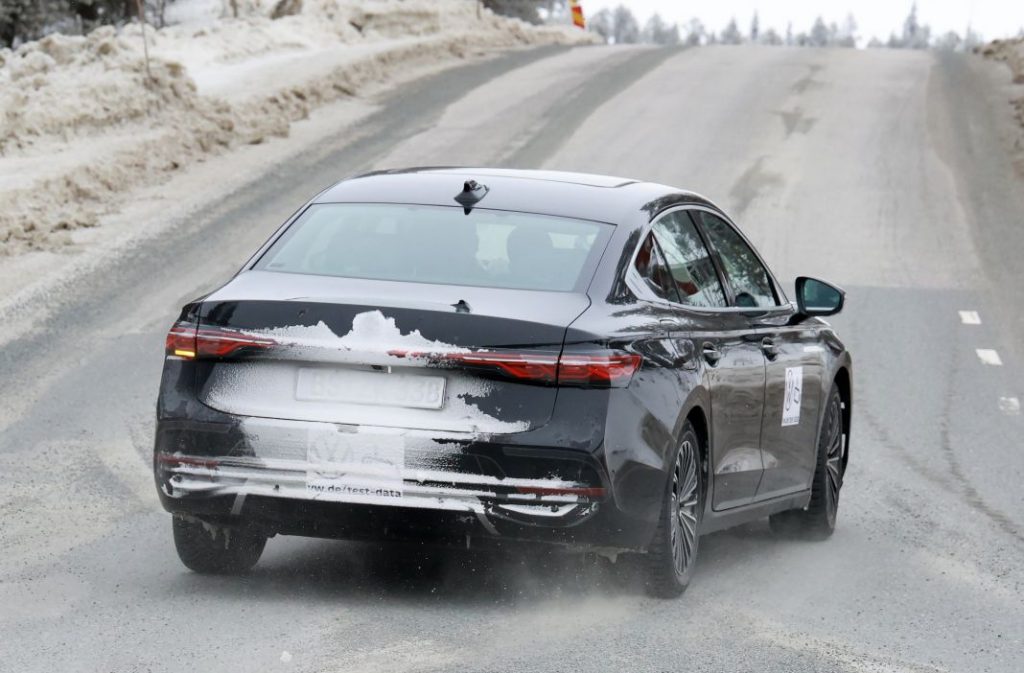 El Volkswagen Jetta 2025 crece para hace olvidar al Passat berlina 16 Motor16 VW Jetta 15 Motor16