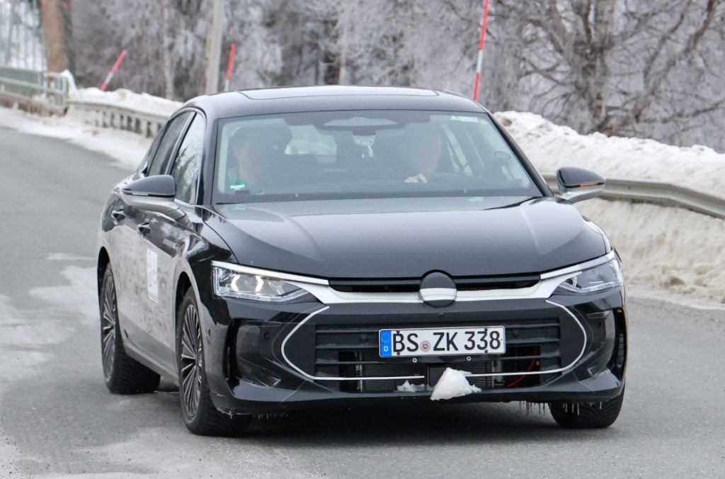 El Volkswagen Jetta 2025 crece para hace olvidar al Passat berlina 4 Motor16 VW Jetta 2 Motor16