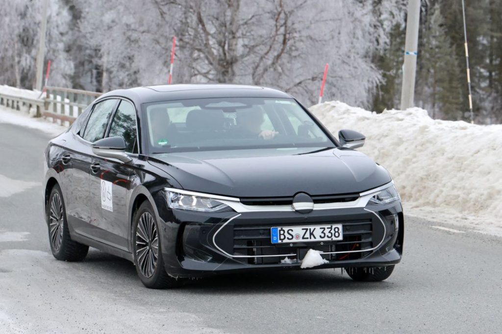 El Volkswagen Jetta 2025 crece para hace olvidar al Passat berlina 5 Motor16 VW Jetta 3 Motor16