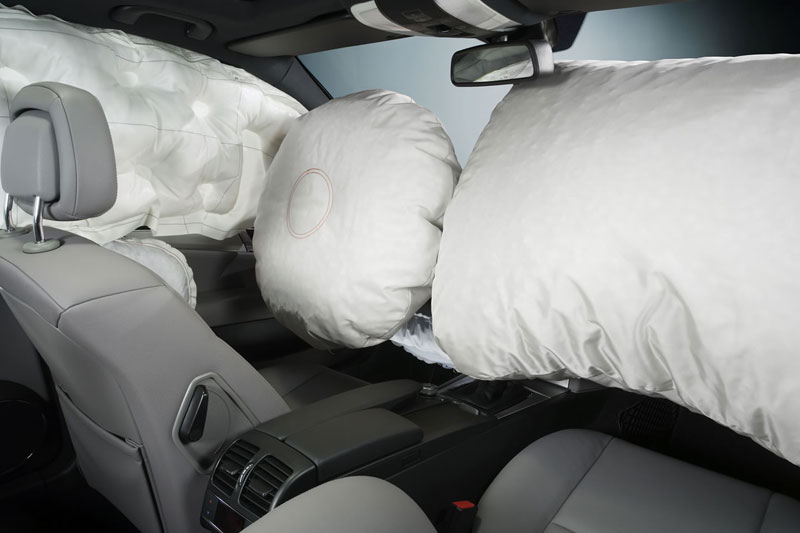 Lo que incluirá la DGT en el Registro de Vehículos a partir de ahora 307 Motor16 ¿Son peligrosos los airbags o puedo estar tranquilo en caso de accidente?