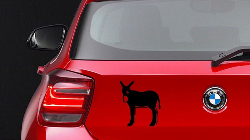 La pegatina del burro, el adhesivo que lucen muchos coches y que te gustaría llevar en el tuyo 92 Motor16 burro catala edited Motor16