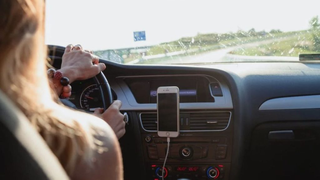 La DGT quiere que los menores de edad tengan carnet de conducir: Con estas condiciones 4 Motor16 exigir