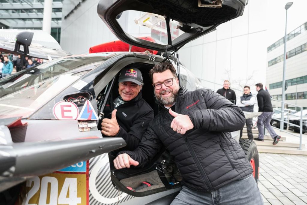 ganadores Rally Dakar Audi visita fabrica2 Motor16