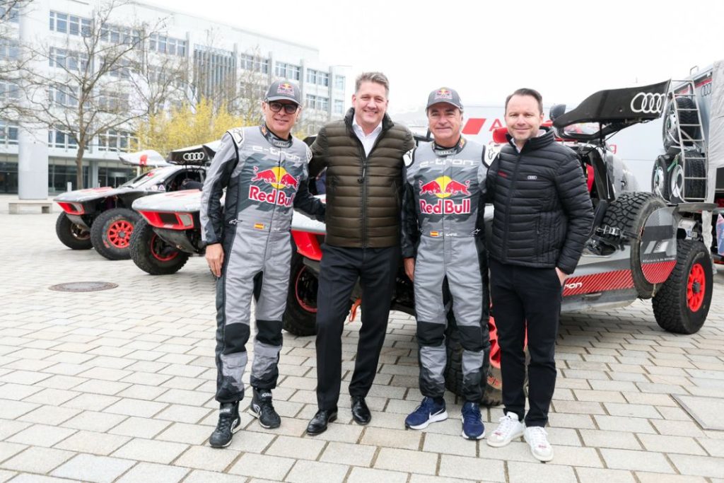 ganadores Rally Dakar Audi visita fabrica3 Motor16