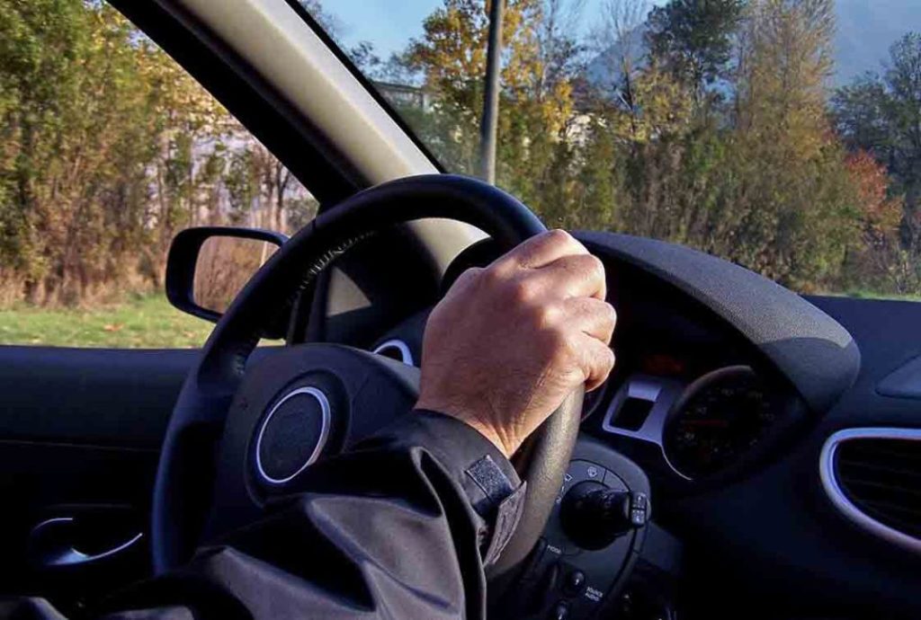 La DGT alerta sobre los problemas que vas a tener al quitarte una hora de sueño 78 Motor16 medicación