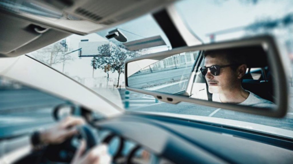 ¿Conduces con gafas o lentillas? Pues la DGT estrena todas estas multas que te afectan 109 Motor16 DGT