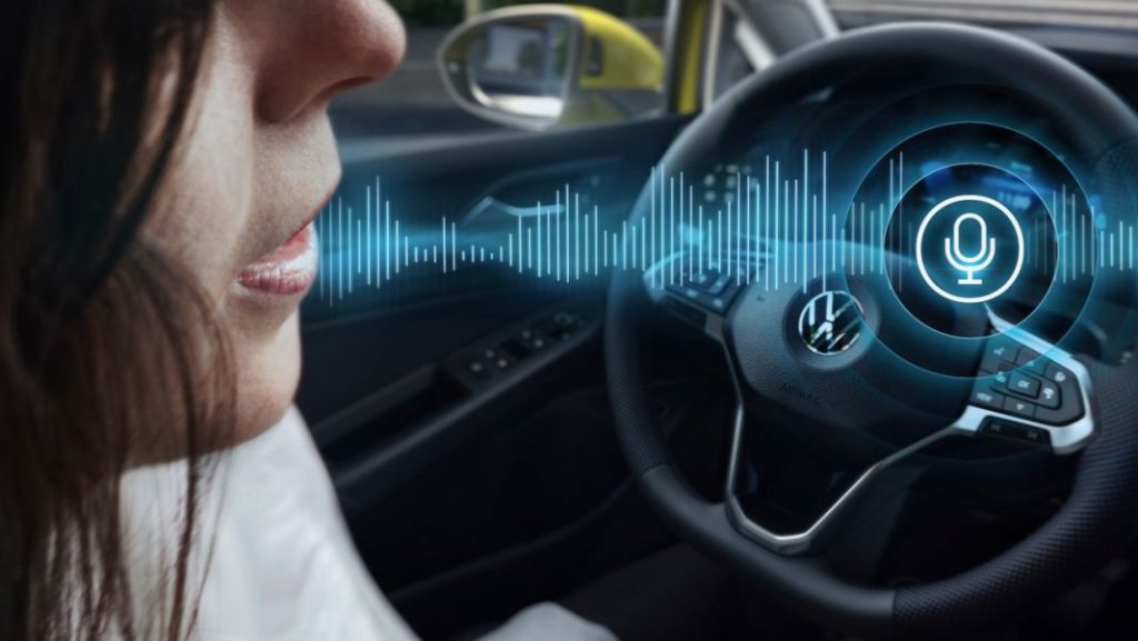 Un coche de lujo: Dos detalles imprescindibles 92 Motor16 reconocimiento voz 1 Motor16