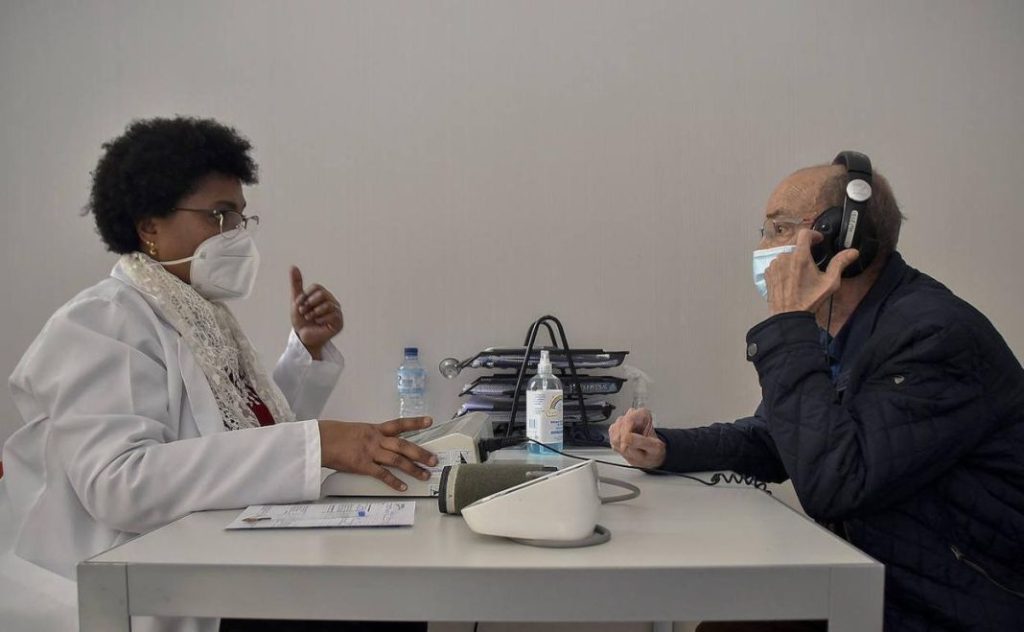 ¿Tienes más de 65 años? ¿Tienes que renovar el carnet de conducir? Esta es la carta de la DGT que te debería de llegar en breve 167 Motor16 médico