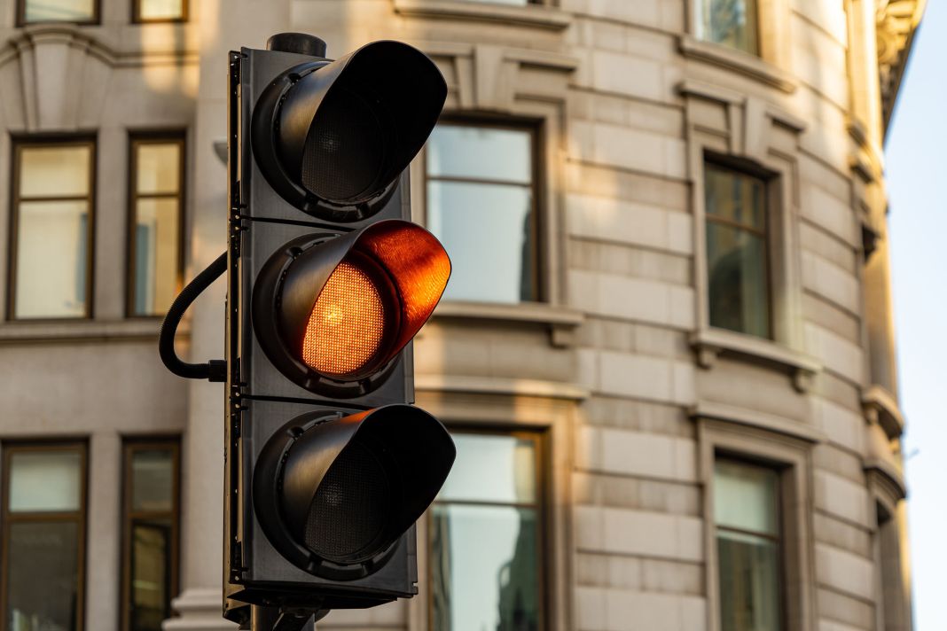 PRÁCTICAS SEGURAS AL CONDUCIR: EDUCACIÓN Y CONCIENCIA