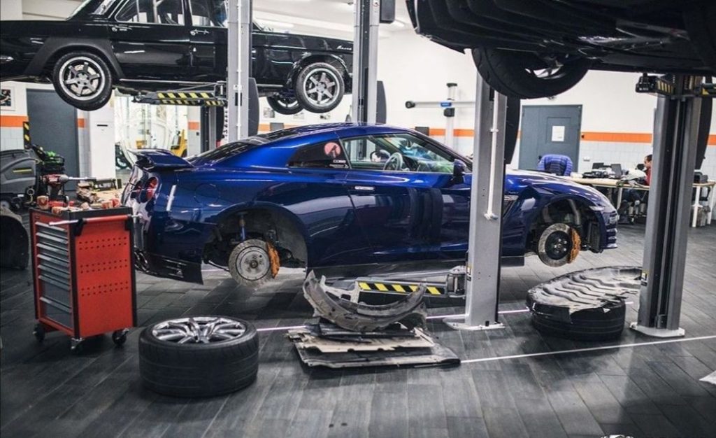 taller mecanico 4 Motor16