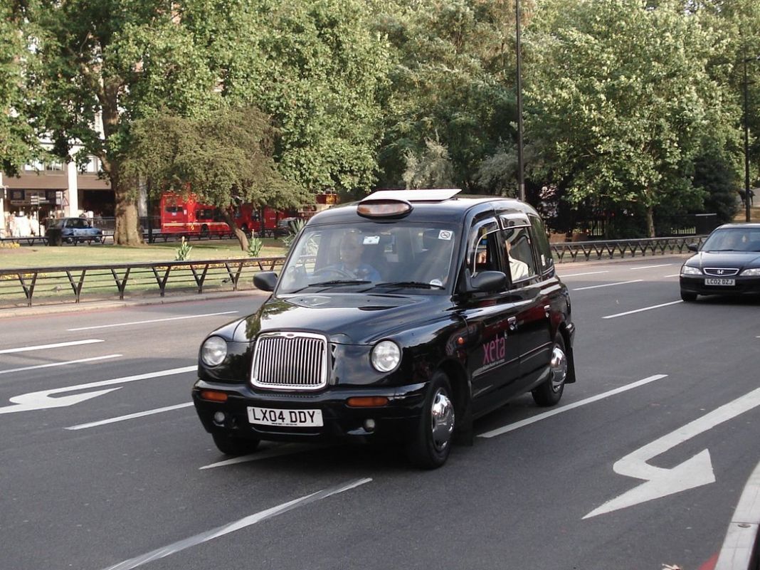 Los secretos que encierran los taxis de Londres y que los hacen únicos en su especie 2 Motor16 ABRAZANDO EL FUTURO: TAXIS ELÉCTRICOS Y ECOEFICIENCIA