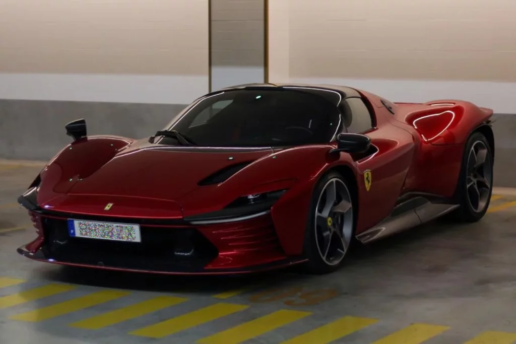 La última maravilla de Cristiano Ronaldo tiene cuatro ruedas y cuesta 3 millones de euros 159 Motor16 17114744954436 Motor16