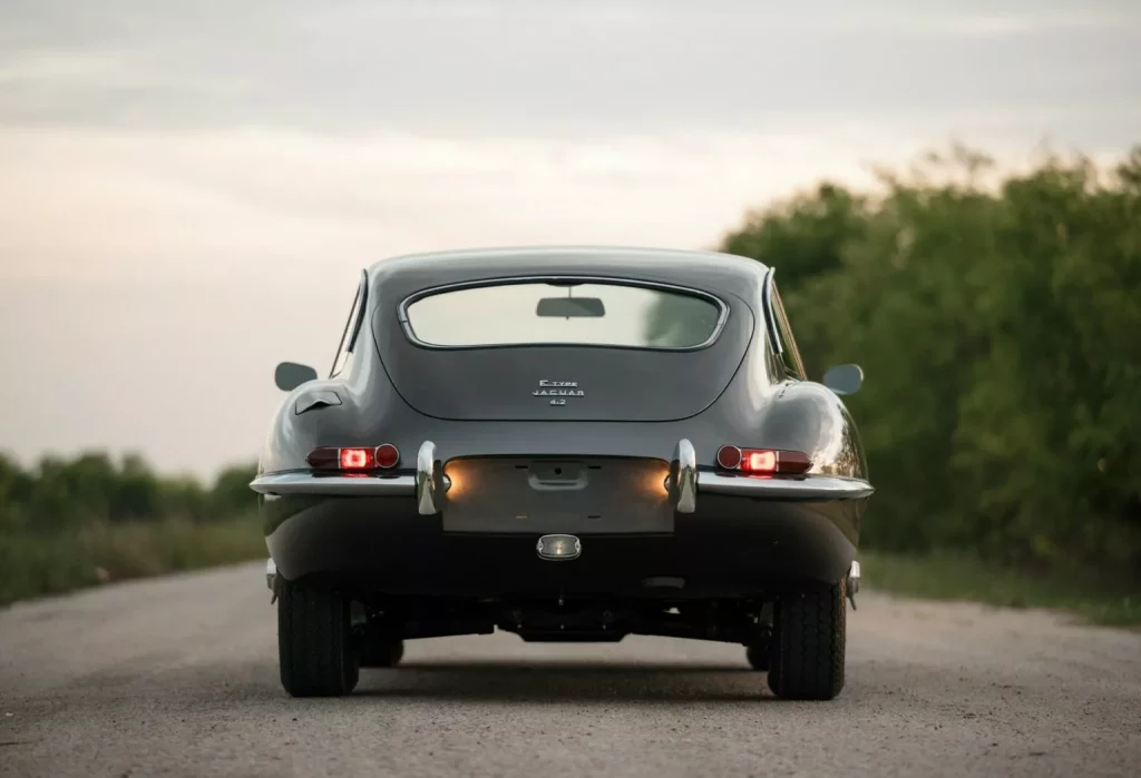 Este bello Jaguar E-Type funciona a pilas 23 Motor16 1975 Jaguar E Type EV Moment 19 Motor16