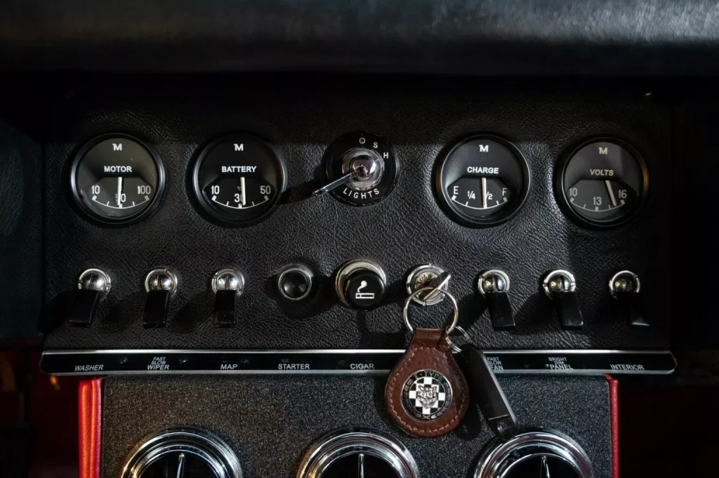 Este bello Jaguar E-Type funciona a pilas 42 Motor16 1975 Jaguar E Type EV Moment 38 Motor16