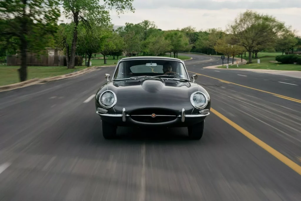 Este bello Jaguar E-Type funciona a pilas 11 Motor16 1975 Jaguar E Type EV Moment 7 Motor16