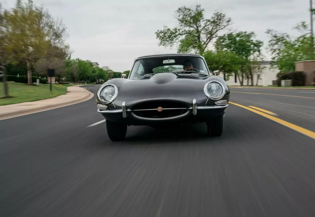 Este bello Jaguar E-Type funciona a pilas 12 Motor16 1975 Jaguar E Type EV Moment 8 Motor16