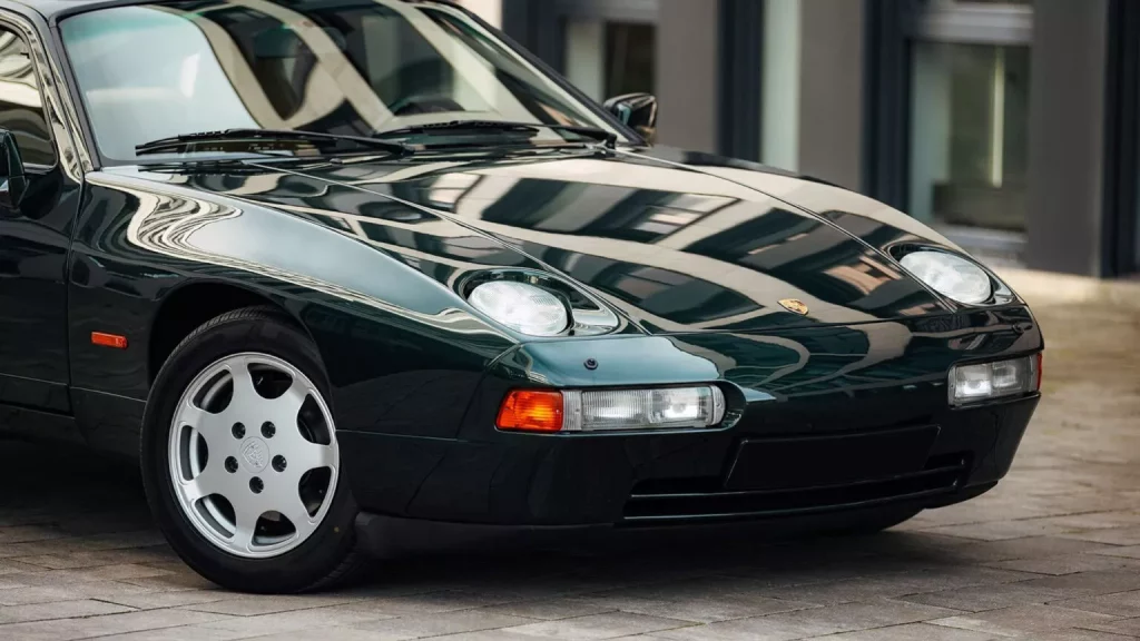 Este Porsche 928 no es normal. Y por eso su precio tampoco es normal 18 Motor16 1989 Porsche 928 Club Sport Broad Arrow 14 Motor16
