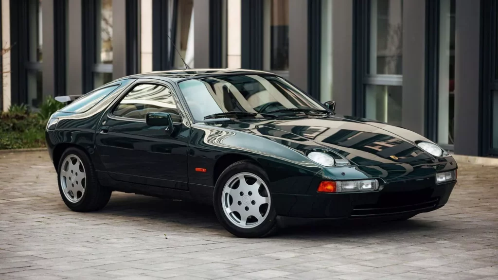 Este Porsche 928 no es normal. Y por eso su precio tampoco es normal 13 Motor16 1989 Porsche 928 Club Sport Broad Arrow 9 Motor16
