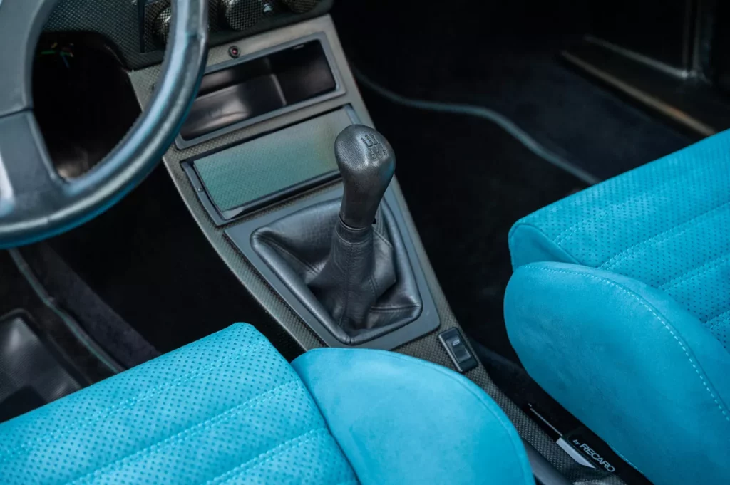Lancia Hyena Zagato: El único que circula por Estados Unidos se vende 22 Motor16 1992 Lancia Hyena Zagato RM Sothebys 18 Motor16