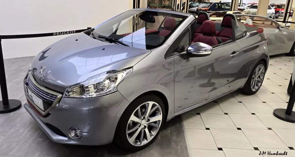 2012 Peugeot 208 CT Cabrio. Concept. Imagen delantera.