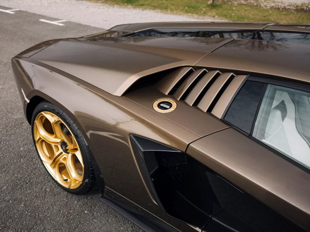 2022 Lamborghini Countach LPI 800 4 Luci De Bosco RM Sothebys 14 Motor16