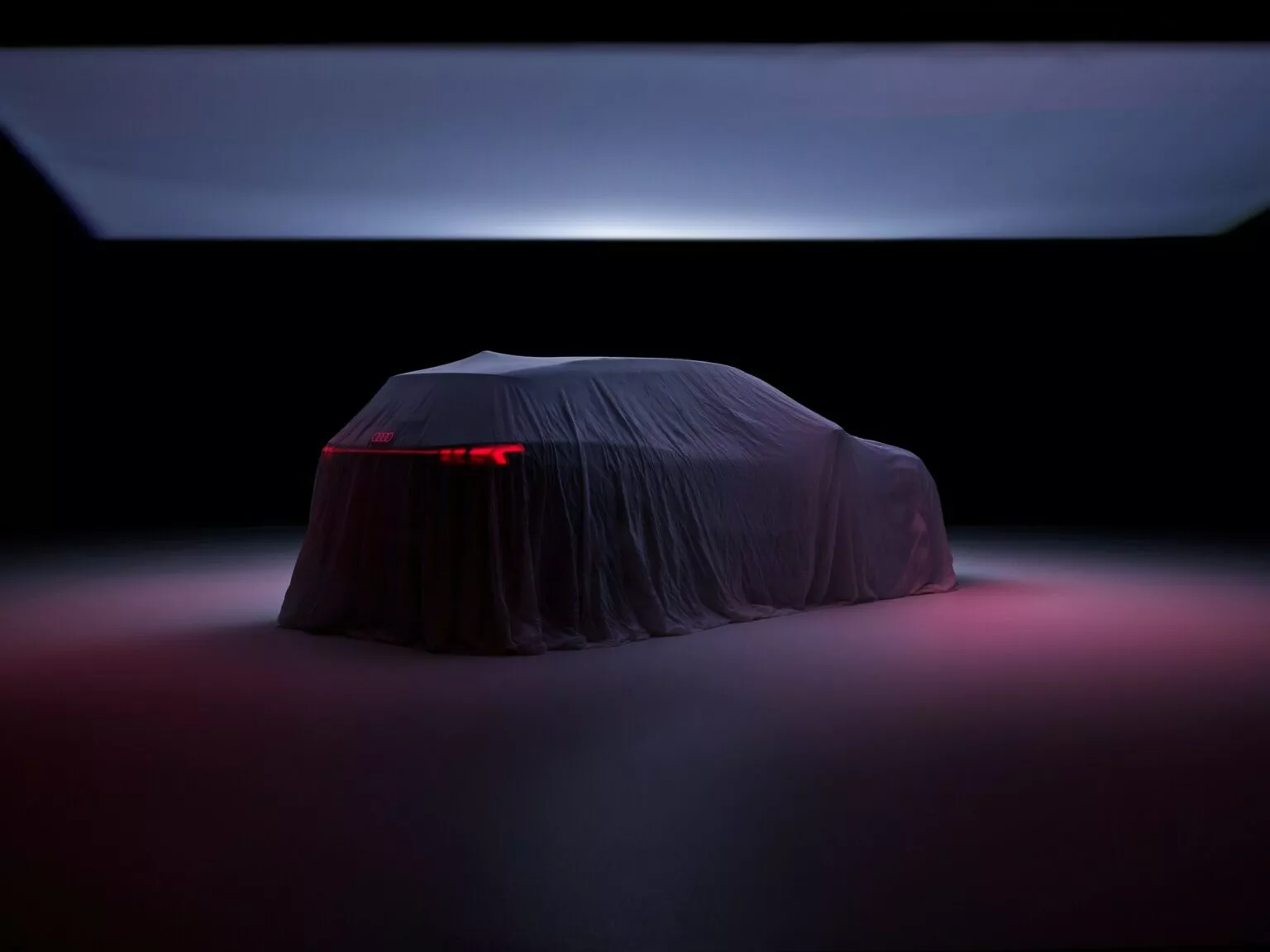 2024-Audi-Q6L-e-tron-Teaser-2.webp