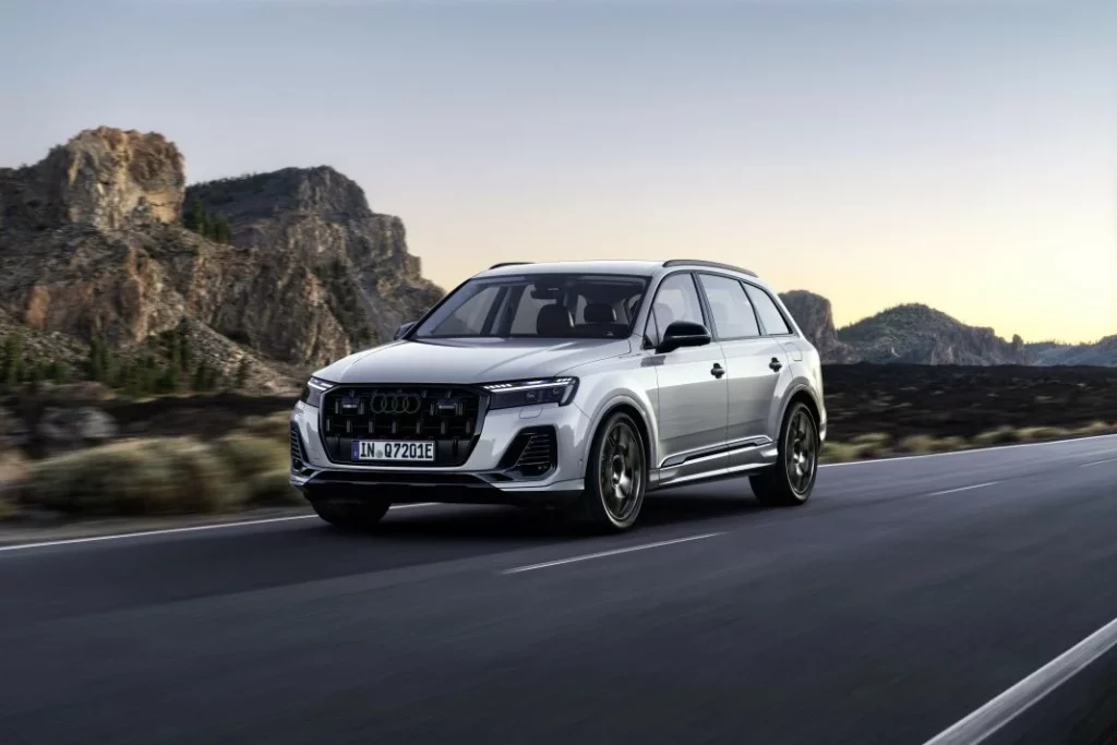 2024 Audi Q7 TFSIe y Audi Q8 TFSIe 2 Motor16