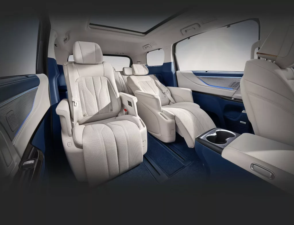 Buick GL8 Lu Zun: El monovolumen para ir al fin del mundo en primera clase 20 Motor16 2024 Buick GL8 Lu Zun PHEV 16 Motor16