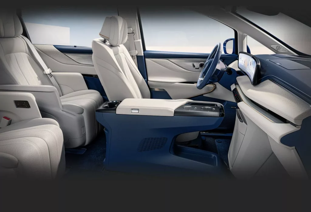 Buick GL8 Lu Zun: El monovolumen para ir al fin del mundo en primera clase 24 Motor16 2024 Buick GL8 Lu Zun PHEV 20 Motor16